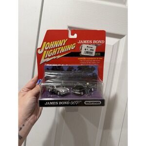 Johnny Lightning James Bond 007 "GOLDFINGER" 1:64 American Flashback in Time New